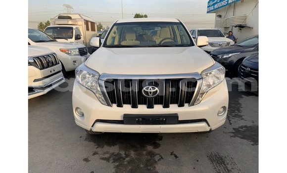 Acheter Import Voiture Toyota Prado Blanc à Import - Dubai, Barh el Gazel Acheter Import Voiture Toyota Prado Blanc à Import - Dubai, Barh el Gazel