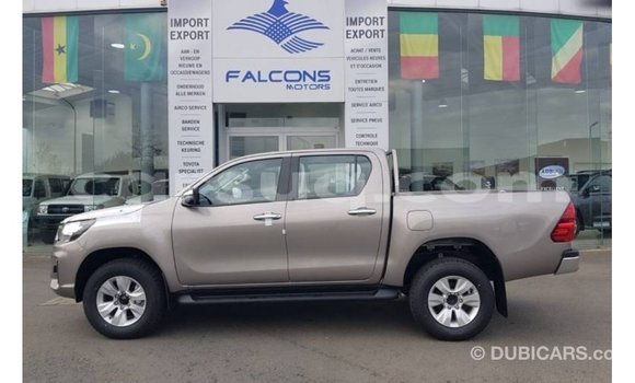 Buy Import Toyota Hilux Brown Car in Import - Dubai in Barh el Gazel Buy Import Toyota Hilux Brown Car in Import - Dubai in Barh el Gazel