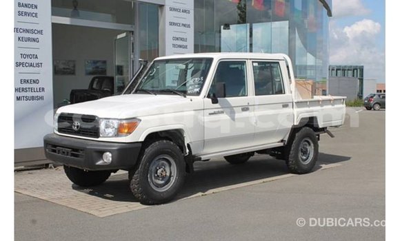 Buy Import Toyota Land Cruiser White Car in Import - Dubai in Barh el Gazel Buy Import Toyota Land Cruiser White Car in Import - Dubai in Barh el Gazel