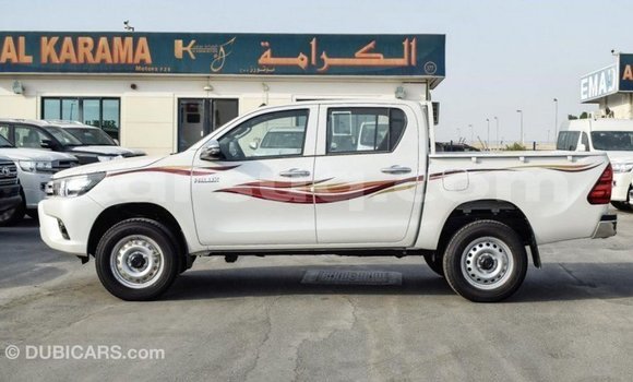 Buy Import Toyota Hilux White Car in Import - Dubai in Barh el Gazel Buy Import Toyota Hilux White Car in Import - Dubai in Barh el Gazel