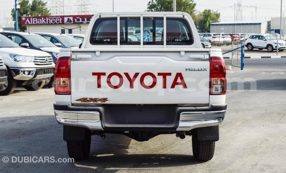 Buy Import Toyota Hilux White Car in Import - Dubai in Barh el Gazel Buy Import Toyota Hilux White Car in Import - Dubai in Barh el Gazel