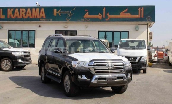 Acheter Import Voiture Toyota Land Cruiser Noir à Import - Dubai, Barh el Gazel Acheter Import Voiture Toyota Land Cruiser Noir à Import - Dubai, Barh el Gazel