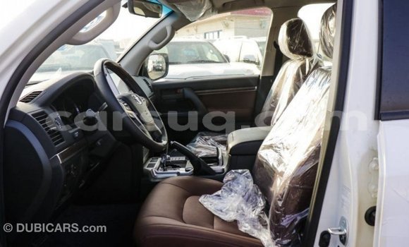 Acheter Import Voiture Toyota Land Cruiser Blanc à Import - Dubai, Barh el Gazel Acheter Import Voiture Toyota Land Cruiser Blanc à Import - Dubai, Barh el Gazel