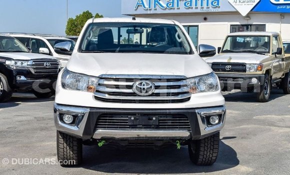 Acheter Import Voiture Toyota Hilux Blanc à Import - Dubai, Barh el Gazel Acheter Import Voiture Toyota Hilux Blanc à Import - Dubai, Barh el Gazel