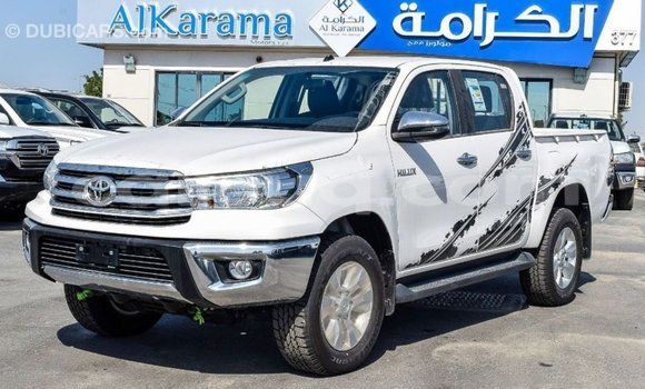 Acheter Import Voiture Toyota Hilux Blanc à Import - Dubai, Barh el Gazel Acheter Import Voiture Toyota Hilux Blanc à Import - Dubai, Barh el Gazel