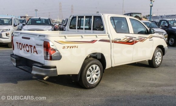 Acheter Import Voiture Toyota Hilux Blanc à Import - Dubai, Barh el Gazel Acheter Import Voiture Toyota Hilux Blanc à Import - Dubai, Barh el Gazel