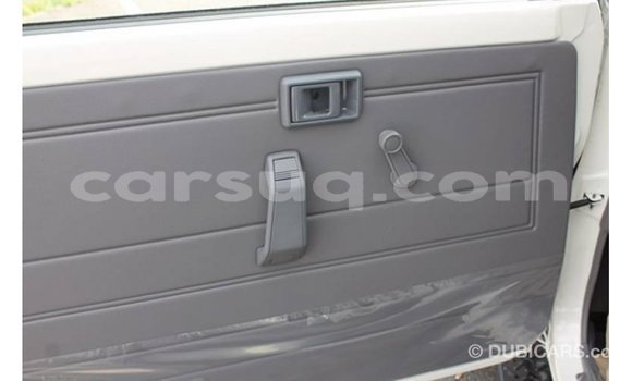 Buy Import Toyota Land Cruiser White Car in Import - Dubai in Barh el Gazel Buy Import Toyota Land Cruiser White Car in Import - Dubai in Barh el Gazel