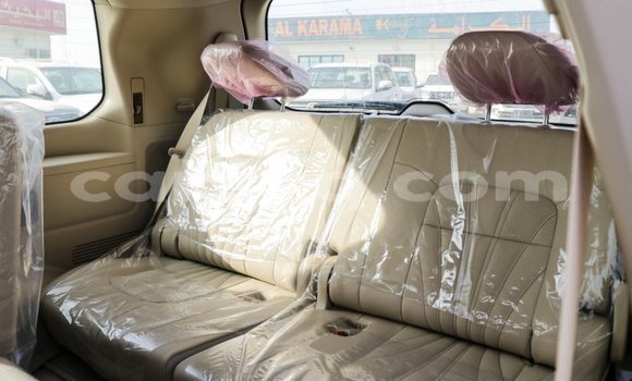 Acheter Import Voiture Toyota Land Cruiser Noir à Import - Dubai, Barh el Gazel Acheter Import Voiture Toyota Land Cruiser Noir à Import - Dubai, Barh el Gazel