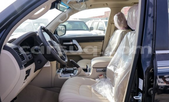 Acheter Import Voiture Toyota Land Cruiser Noir à Import - Dubai, Barh el Gazel Acheter Import Voiture Toyota Land Cruiser Noir à Import - Dubai, Barh el Gazel