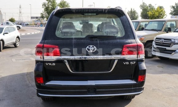 Acheter Import Voiture Toyota Land Cruiser Noir à Import - Dubai, Barh el Gazel Acheter Import Voiture Toyota Land Cruiser Noir à Import - Dubai, Barh el Gazel