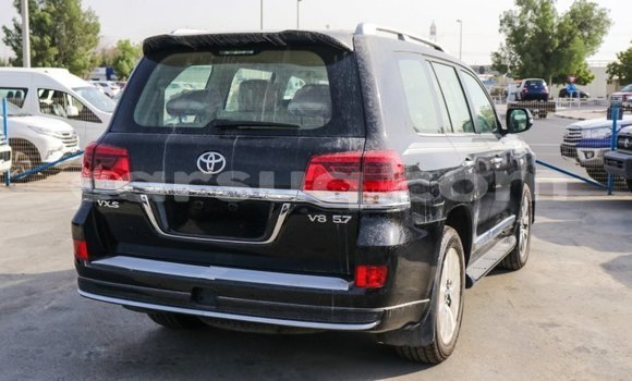 Acheter Import Voiture Toyota Land Cruiser Noir à Import - Dubai, Barh el Gazel Acheter Import Voiture Toyota Land Cruiser Noir à Import - Dubai, Barh el Gazel
