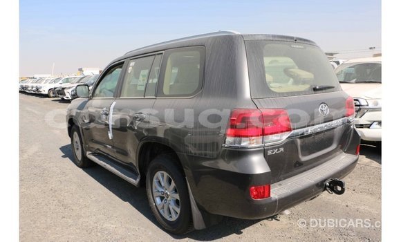 Acheter Import Voiture Toyota Land Cruiser Noir à Import - Dubai, Barh el Gazel Acheter Import Voiture Toyota Land Cruiser Noir à Import - Dubai, Barh el Gazel