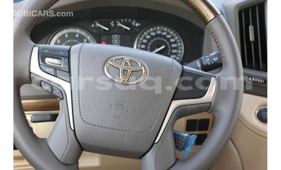Acheter Import Voiture Toyota Land Cruiser Noir à Import - Dubai, Barh el Gazel Acheter Import Voiture Toyota Land Cruiser Noir à Import - Dubai, Barh el Gazel