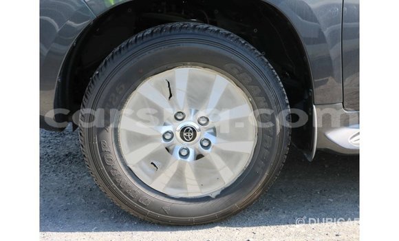 Acheter Import Voiture Toyota Land Cruiser Noir à Import - Dubai, Barh el Gazel Acheter Import Voiture Toyota Land Cruiser Noir à Import - Dubai, Barh el Gazel