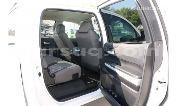 Acheter Import Voiture Toyota Tundra Blanc à Import - Dubai, Barh el Gazel Acheter Import Voiture Toyota Tundra Blanc à Import - Dubai, Barh el Gazel