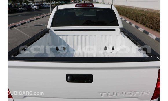 Acheter Import Voiture Toyota Tundra Blanc à Import - Dubai, Barh el Gazel Acheter Import Voiture Toyota Tundra Blanc à Import - Dubai, Barh el Gazel