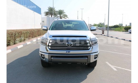 Acheter Import Voiture Toyota Tundra Blanc à Import - Dubai, Barh el Gazel Acheter Import Voiture Toyota Tundra Blanc à Import - Dubai, Barh el Gazel
