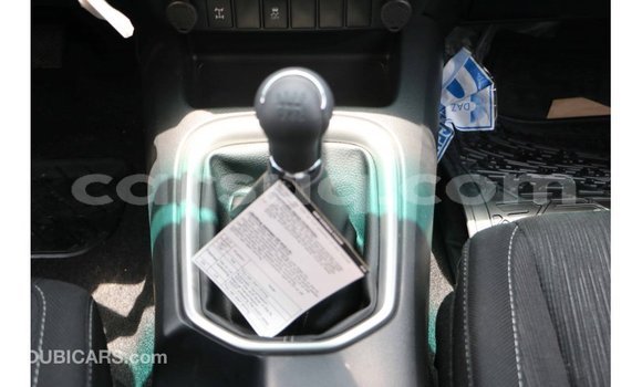 Acheter Import Voiture Toyota Hilux Blanc à Import - Dubai, Barh el Gazel Acheter Import Voiture Toyota Hilux Blanc à Import - Dubai, Barh el Gazel