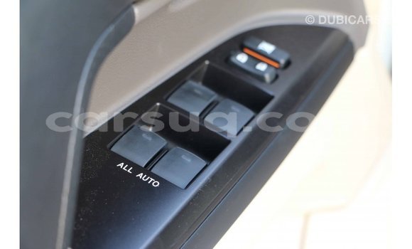 Acheter Import Voiture Toyota Land Cruiser Blanc à Import - Dubai, Barh el Gazel Acheter Import Voiture Toyota Land Cruiser Blanc à Import - Dubai, Barh el Gazel