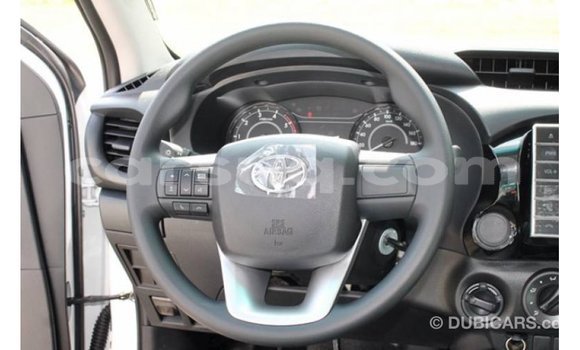 Buy Import Toyota Hilux White Car in Import - Dubai in Barh el Gazel Buy Import Toyota Hilux White Car in Import - Dubai in Barh el Gazel