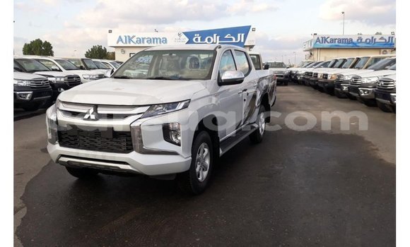 Acheter Import Voiture Mitsubishi L200 Blanc à Import - Dubai, Barh el Gazel Acheter Import Voiture Mitsubishi L200 Blanc à Import - Dubai, Barh el Gazel
