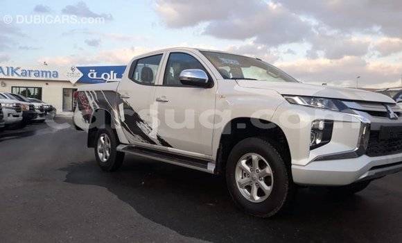 Acheter Import Voiture Mitsubishi L200 Blanc à Import - Dubai, Barh el Gazel Acheter Import Voiture Mitsubishi L200 Blanc à Import - Dubai, Barh el Gazel