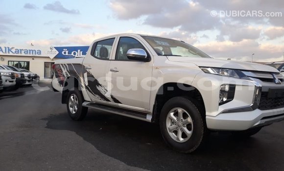 Acheter Import Voiture Mitsubishi L200 Blanc à Import - Dubai, Barh el Gazel Acheter Import Voiture Mitsubishi L200 Blanc à Import - Dubai, Barh el Gazel