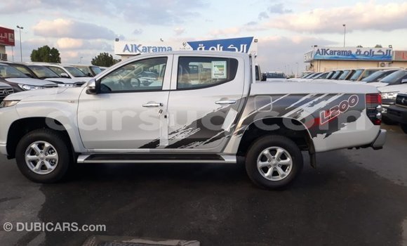 Acheter Import Voiture Mitsubishi L200 Blanc à Import - Dubai, Barh el Gazel Acheter Import Voiture Mitsubishi L200 Blanc à Import - Dubai, Barh el Gazel