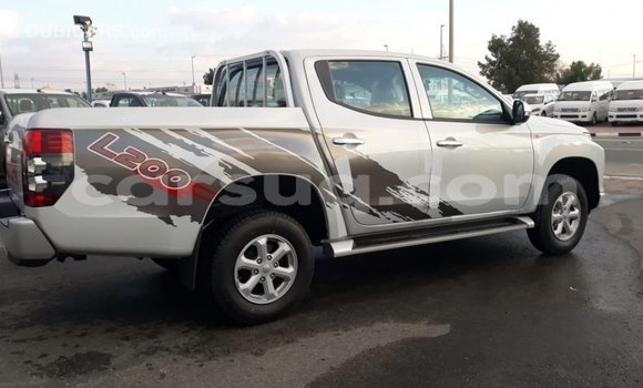 Acheter Import Voiture Mitsubishi L200 Blanc à Import - Dubai, Barh el Gazel Acheter Import Voiture Mitsubishi L200 Blanc à Import - Dubai, Barh el Gazel