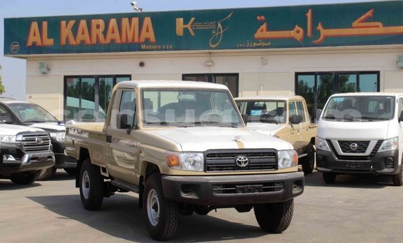 Buy Import Toyota Land Cruiser Beige Car in Import - Dubai in Barh el Gazel Buy Import Toyota Land Cruiser Beige Car in Import - Dubai in Barh el Gazel