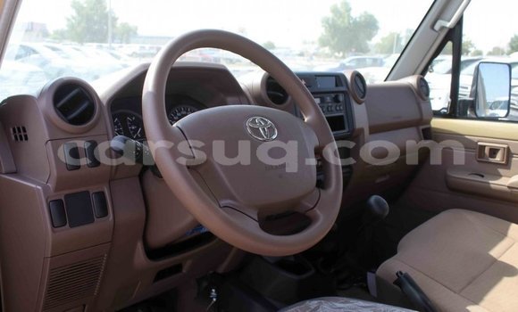Buy Import Toyota Land Cruiser Beige Car in Import - Dubai in Barh el Gazel Buy Import Toyota Land Cruiser Beige Car in Import - Dubai in Barh el Gazel
