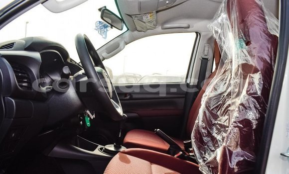 Buy Import Toyota Hilux White Car in Import - Dubai in Barh el Gazel Buy Import Toyota Hilux White Car in Import - Dubai in Barh el Gazel