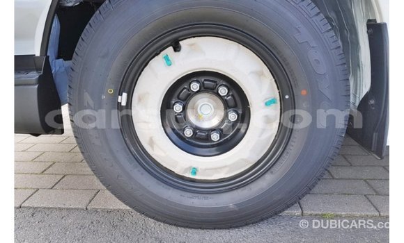 Acheter Import Voiture Toyota Hiace Blanc à Import - Dubai, Barh el Gazel Acheter Import Voiture Toyota Hiace Blanc à Import - Dubai, Barh el Gazel