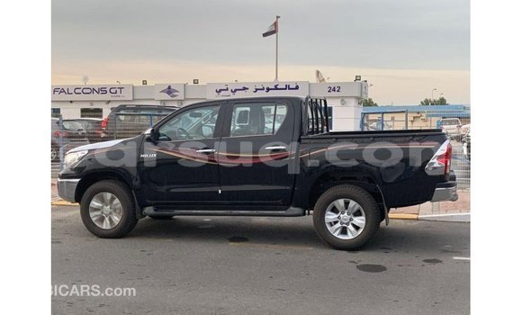Acheter Import Voiture Toyota Hilux Noir à Import - Dubai, Barh el Gazel Acheter Import Voiture Toyota Hilux Noir à Import - Dubai, Barh el Gazel