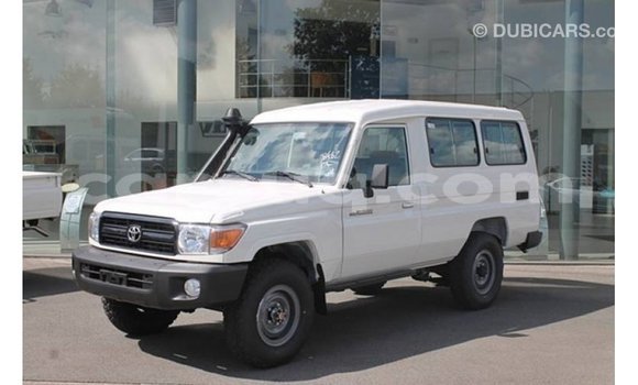 Buy Import Toyota Land Cruiser White Car in Import - Dubai in Barh el Gazel Buy Import Toyota Land Cruiser White Car in Import - Dubai in Barh el Gazel
