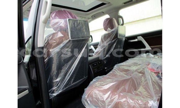 Buy Import Toyota Land Cruiser Black Car in Import - Dubai in Barh el Gazel Buy Import Toyota Land Cruiser Black Car in Import - Dubai in Barh el Gazel