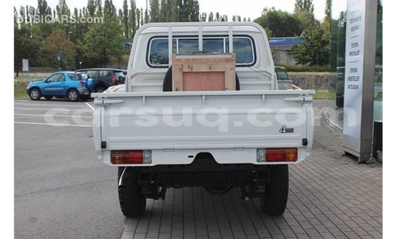 Buy Import Toyota Land Cruiser White Car in Import - Dubai in Barh el Gazel Buy Import Toyota Land Cruiser White Car in Import - Dubai in Barh el Gazel