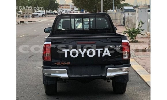 Buy Import Toyota Hilux Black Car in Import - Dubai in Barh el Gazel Buy Import Toyota Hilux Black Car in Import - Dubai in Barh el Gazel