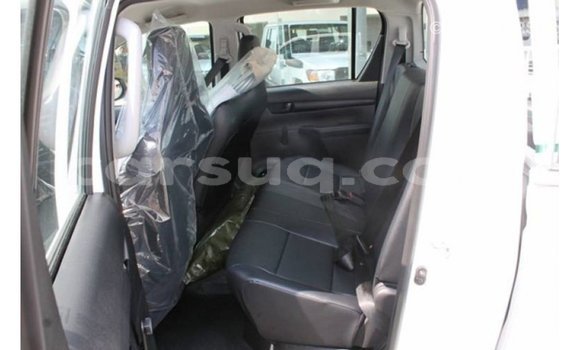Buy Import Toyota Hilux White Car in Import - Dubai in Barh el Gazel Buy Import Toyota Hilux White Car in Import - Dubai in Barh el Gazel