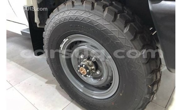 Buy Import Toyota Land Cruiser White Car in Import - Dubai in Barh el Gazel Buy Import Toyota Land Cruiser White Car in Import - Dubai in Barh el Gazel