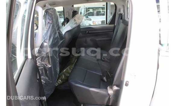 Buy Import Toyota Hilux White Car in Import - Dubai in Barh el Gazel Buy Import Toyota Hilux White Car in Import - Dubai in Barh el Gazel
