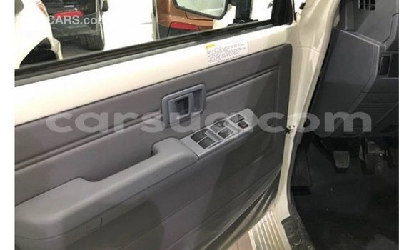 Buy Import Toyota Land Cruiser White Car in Import - Dubai in Barh el Gazel Buy Import Toyota Land Cruiser White Car in Import - Dubai in Barh el Gazel