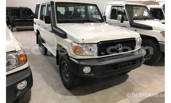 Buy Import Toyota Land Cruiser White Car in Import - Dubai in Barh el Gazel Buy Import Toyota Land Cruiser White Car in Import - Dubai in Barh el Gazel