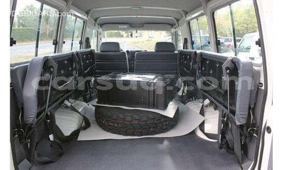 Buy Import Toyota Land Cruiser White Car in Import - Dubai in Barh el Gazel Buy Import Toyota Land Cruiser White Car in Import - Dubai in Barh el Gazel