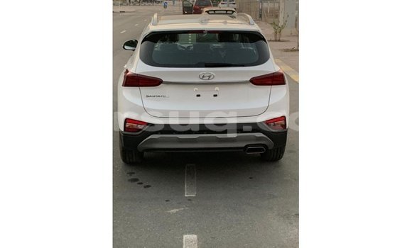 Buy Import Hyundai Santa Fe White Car in Import - Dubai in Barh el Gazel Buy Import Hyundai Santa Fe White Car in Import - Dubai in Barh el Gazel