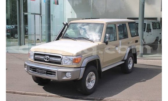 Buy Import Toyota Land Cruiser Beige Car in Import - Dubai in Barh el Gazel Buy Import Toyota Land Cruiser Beige Car in Import - Dubai in Barh el Gazel