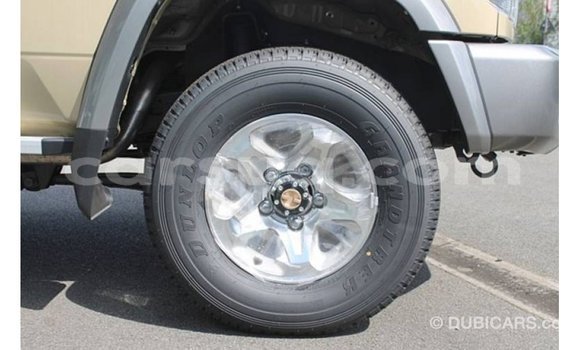 Buy Import Toyota Land Cruiser Beige Car in Import - Dubai in Barh el Gazel Buy Import Toyota Land Cruiser Beige Car in Import - Dubai in Barh el Gazel