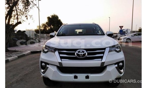 Buy Import Toyota Fortuner White Car in Import - Dubai in Barh el Gazel Buy Import Toyota Fortuner White Car in Import - Dubai in Barh el Gazel