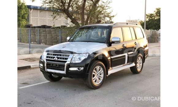 Acheter Import Voiture Mitsubishi Pajero Noir à Import - Dubai, Barh el Gazel Acheter Import Voiture Mitsubishi Pajero Noir à Import - Dubai, Barh el Gazel