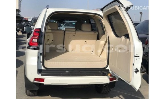Acheter Import Voiture Toyota Prado Blanc à Import - Dubai, Barh el Gazel Acheter Import Voiture Toyota Prado Blanc à Import - Dubai, Barh el Gazel